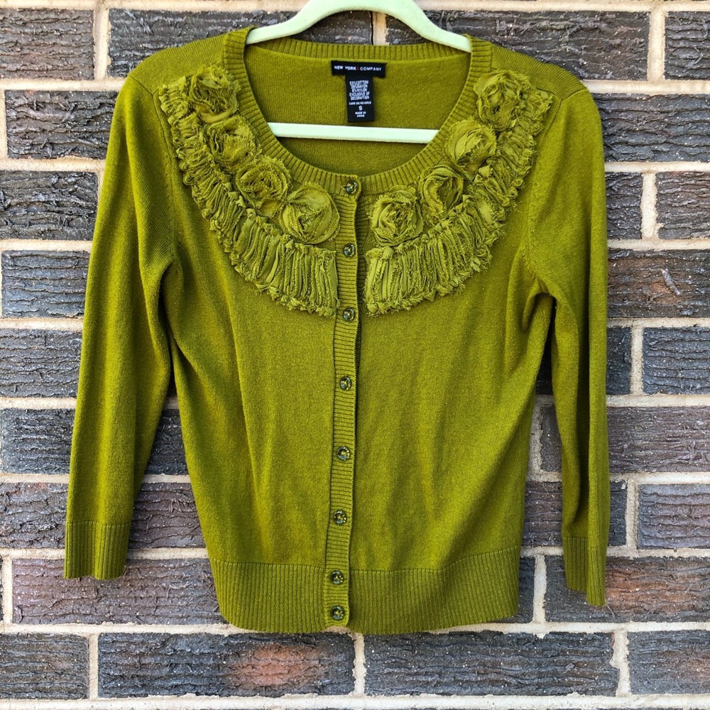 New York and Co Pea Green Cardigan